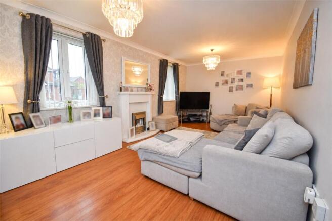 Newbury Way, Moreton, Wirral photo 4