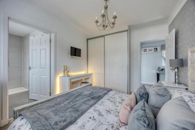 12_WOODSIDE_AVE_LENZIE_012.JPEG