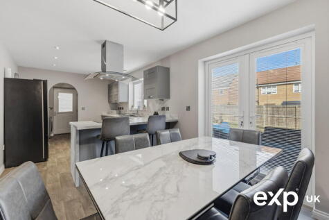 Colliers Way, Edwinstowe, NG21 9SL