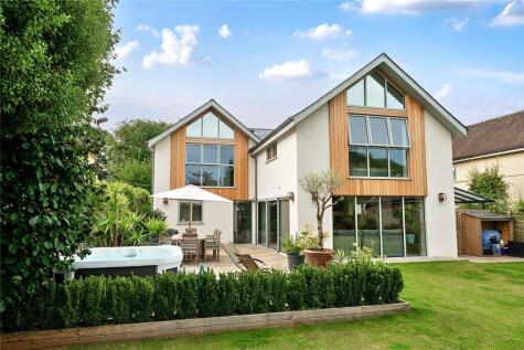 Milford Road, Lymington, Hampshire, SO41