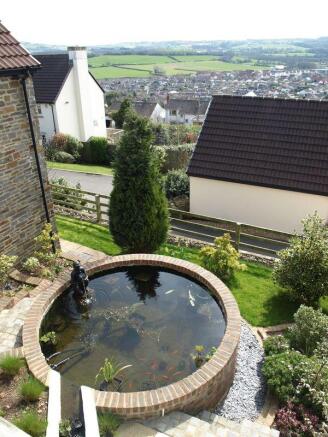 Garden Pond & Views