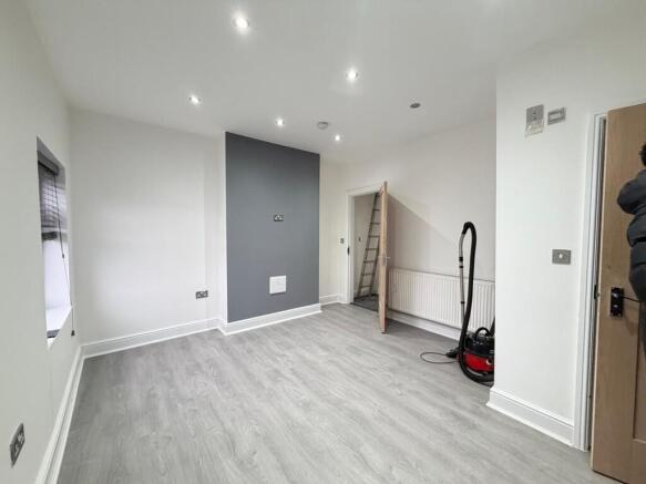 699e1065-4f83-48b...