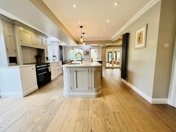 EA7239FF-CD03-48E0-8AB7-02DC7A885CFF