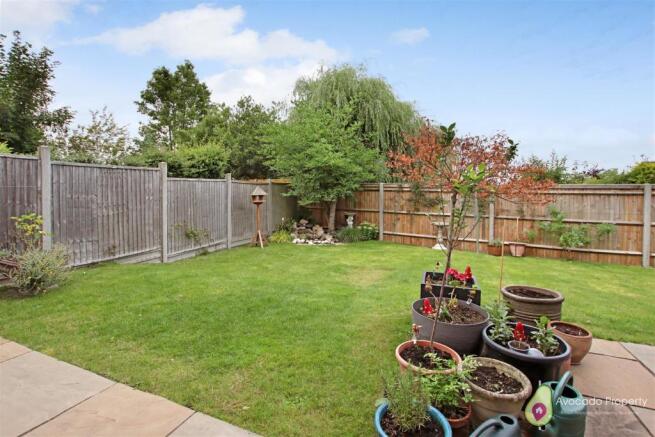 Garden1d1_dp_19462729.jpg