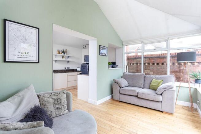 4 bed Detached for sale Image 8