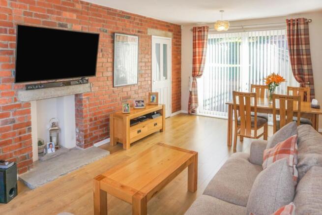 Lounge/Dining Room