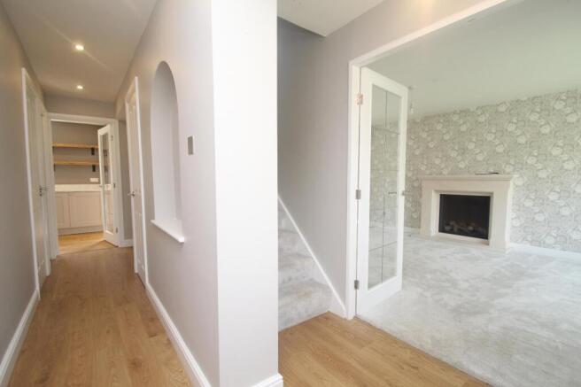 4 bed House to rent Image 7