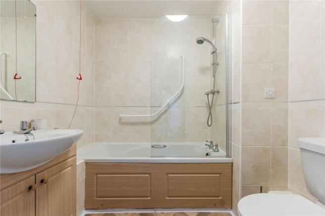 2 bed Apartment for sale Image 9