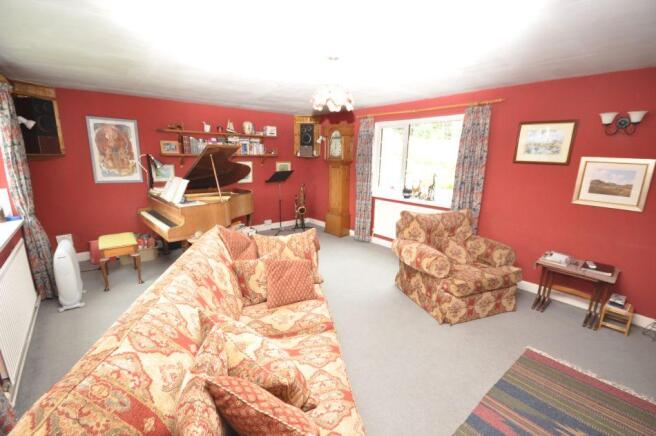 Clos Glas, Castell Pigyn Road Abergwili, Carmarthenshire Photo 6