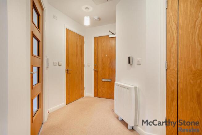 2 bed Apartment for sale Image 9