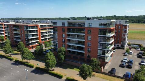 Kingman Way, Newbury, Berkshire, RG14