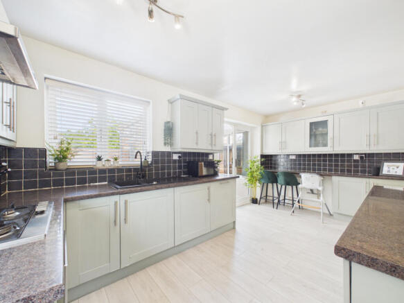 3 bed Detached for sale Image 7