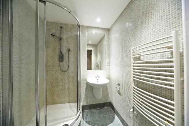 En-site shower cubicle