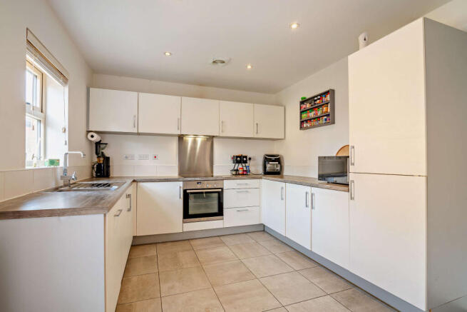 4 bed Detached for sale Image 4