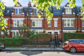 44, Whitehall Park, London N19 3TN