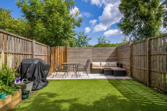 3 bed Terraced for sale Image 12