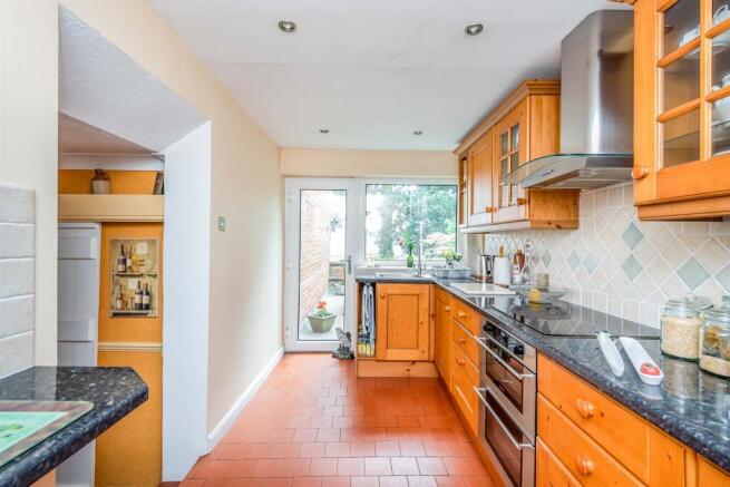 Kitchen: