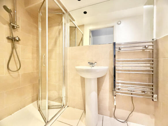 1 bed Apartment to rent Image 7
