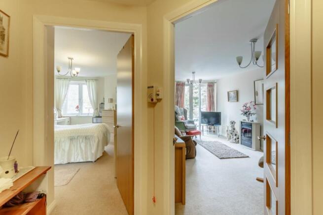 8517726_Interior09 (Medium).jpg