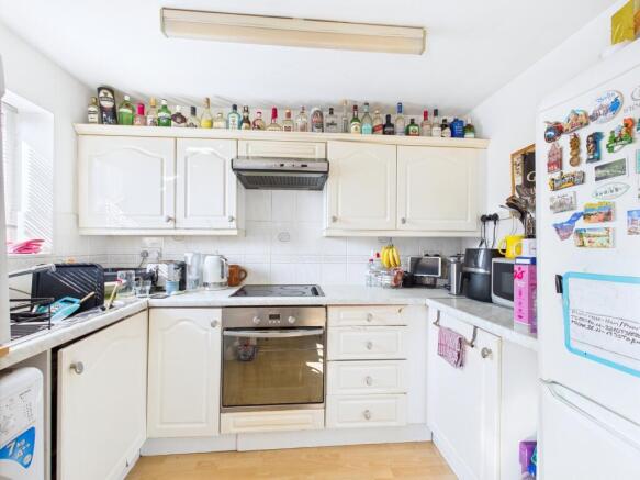 CAM01338G0-PR0129-STILL001