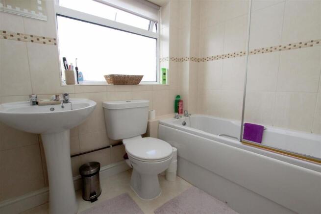Family Bathroom.jpg