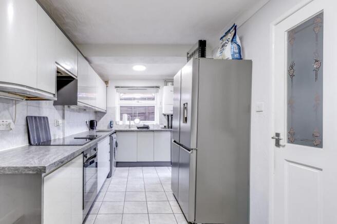 3 bed Semi-Detached for sale Image 10