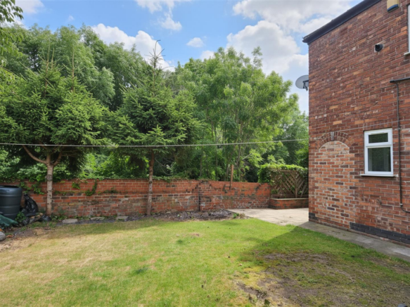 3 bed Semi-Detached for sale Image 6