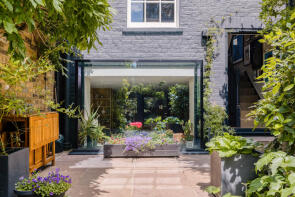 5, Matlock Street, London E14 7NN
