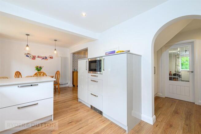 3 bed Detached for sale Image 6