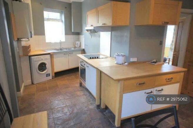 1 bed House Share to rent Image 4