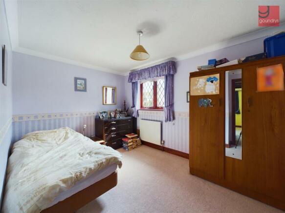 CAM01922G0-PR0038-STILL009.jpg