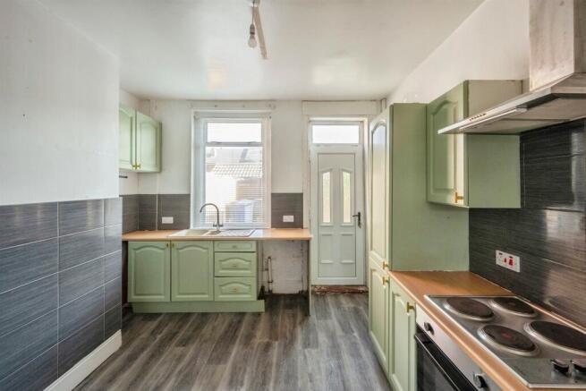 2 bed Terraced for sale Image 7