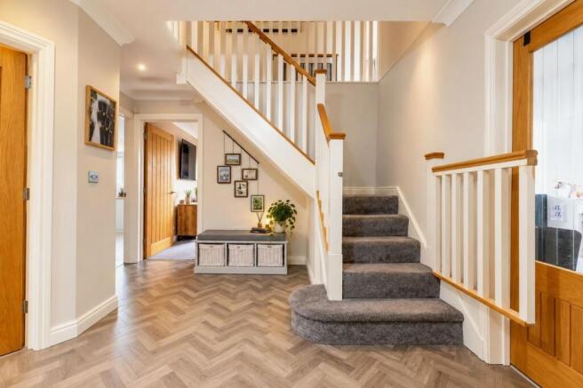 Farthingstones, Glinton, PE6 photo 2