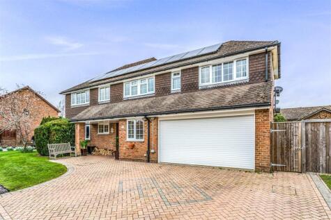Wilson Grove, Uckfield, TN22 2BU