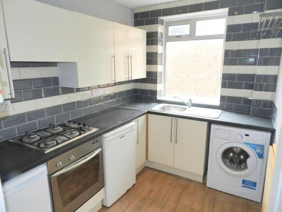 3 bed Semi-Detached for sale Image 4