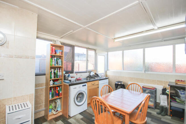 Kitchen Diner.JPG