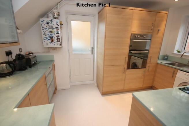 Kitchen Pic 1