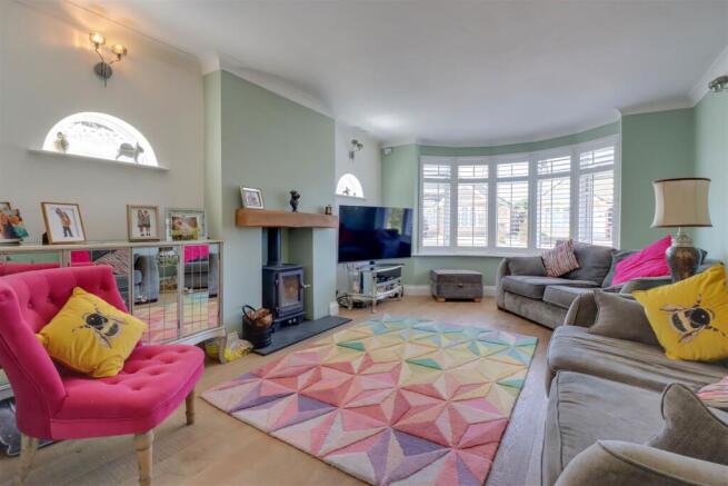 18 LILAC AVENUE-10.jpg