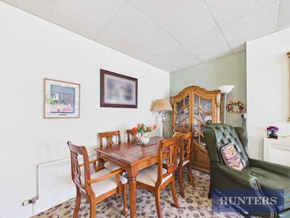 2 bed Apartment for sale Image 3
