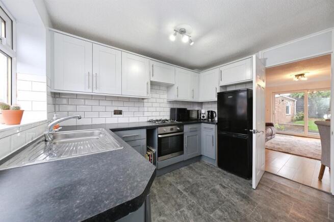 2 bed Semi-Detached for sale Image 6