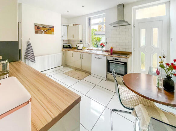 2 bed Terraced for sale Image 5