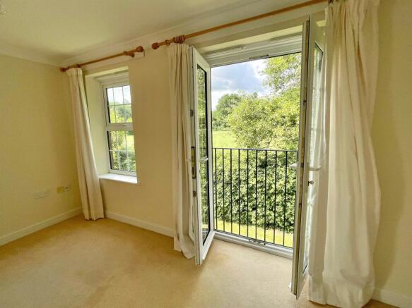 Huggins Close, Balsall Common, Coventry photo 4