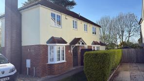2, Owen Court, Poplar Road, Tenterden TN30 7PD