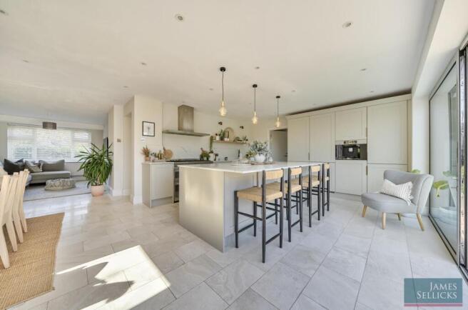 Stunning Open Plan Living Kitchen