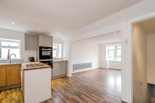 Lounge / Kitchen