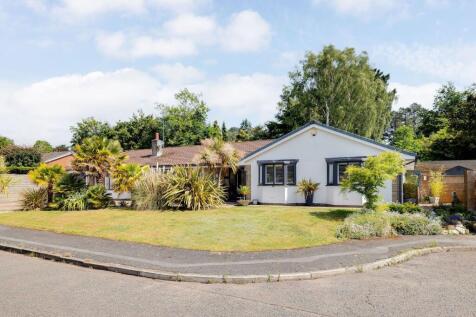 Pipers Close, Wirral, CH60