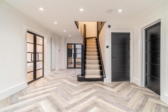 8628166-interior09.jpg