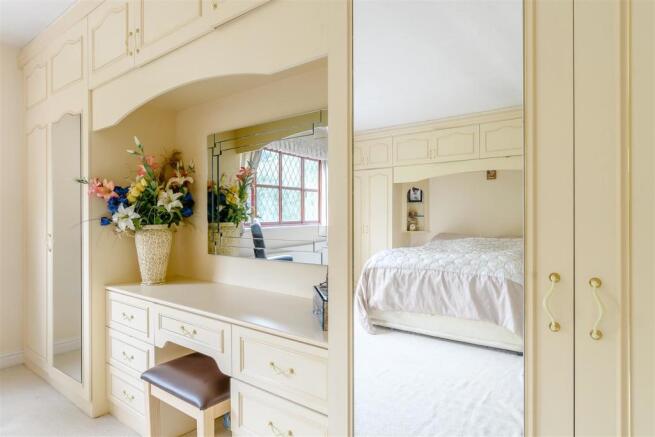 8469923-interior06.jpg