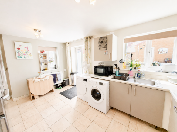 3 bed Detached for sale Image 7