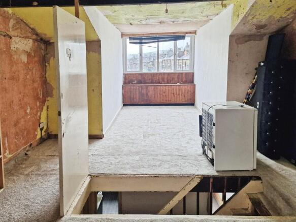 3 bed Terraced for sale Image 10
